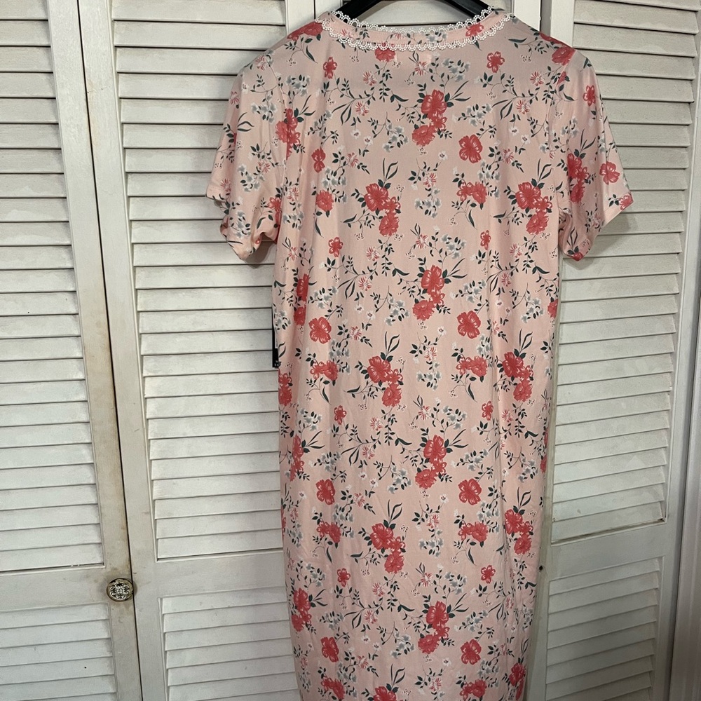 SELLING CATHERINE MALANDRINO NIGHTGOWN SIZE LARGE NWT FLORAL COLOR SHORT SLEEVE - Picture 6 of 12